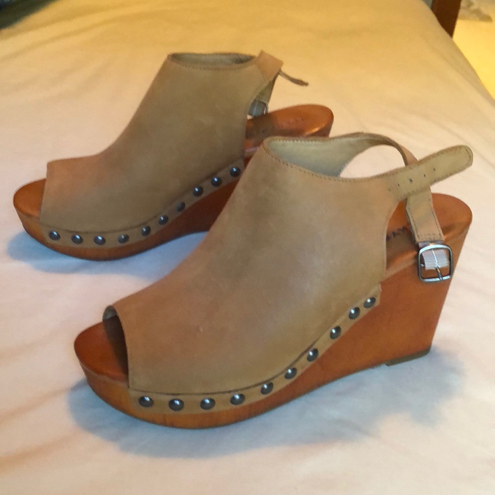 Lucky Brand wedges (size 7.5)